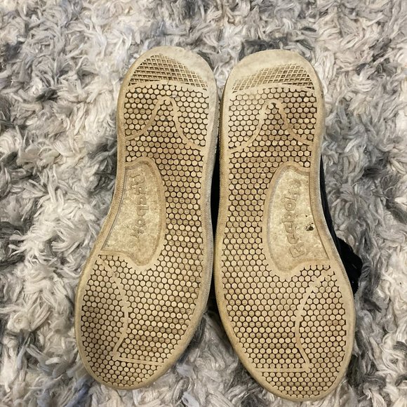 Size 8 Leather Reeboks - Picture 5 of 5